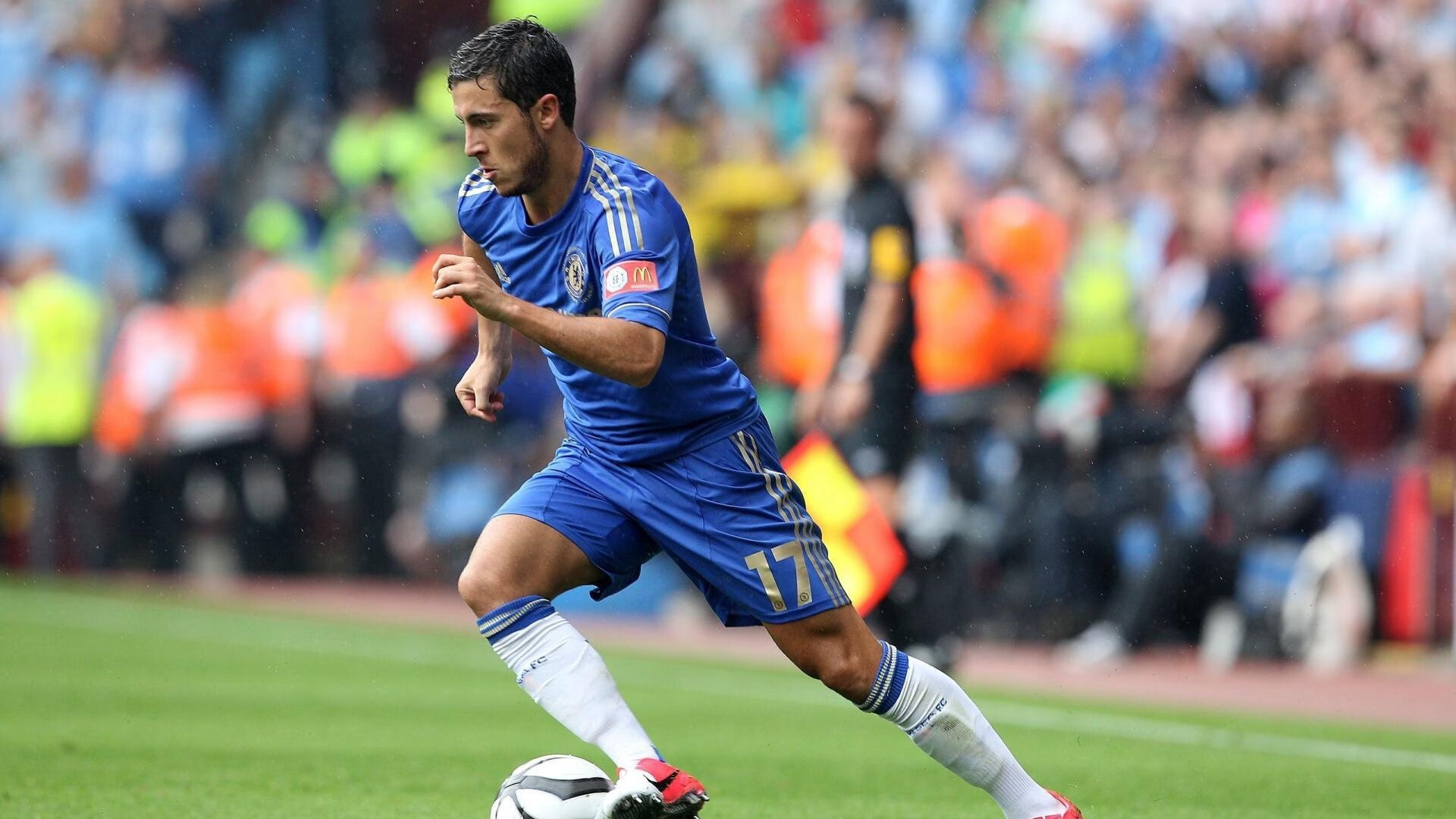 切尔西与卡拉巴赫战平,欧冠出线形势堪忧,切尔西和巴萨关系