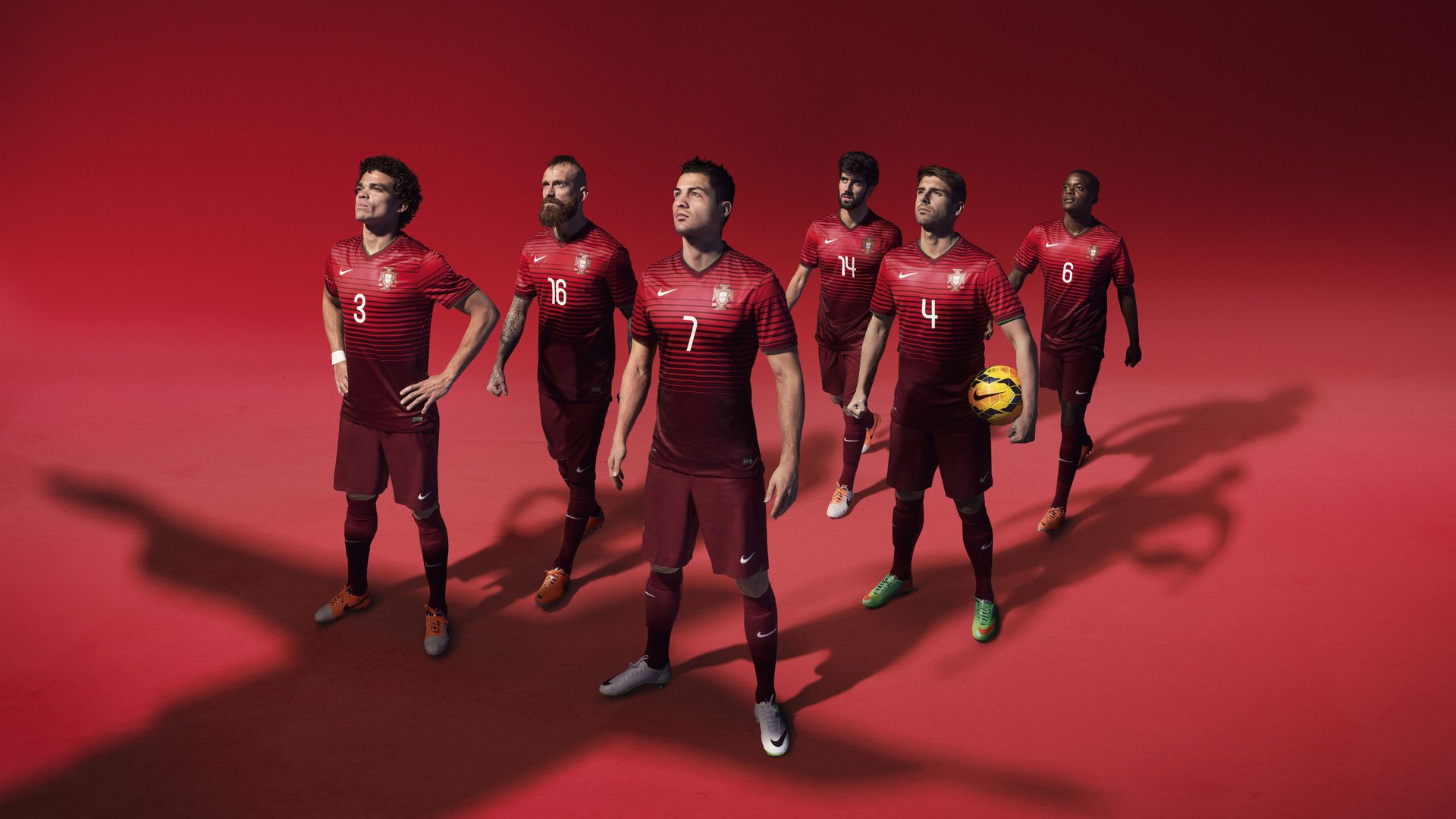 世界杯精彩瞬间：激情逐渐升温！，世界杯激战正酣,我们都知道